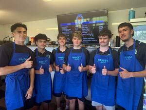 The canteen is the heartbeat of every junior rugby league club. 

Well done to the Under 18s who were on canteen duty today and did an outstanding job before and after their game.Ⓜ️